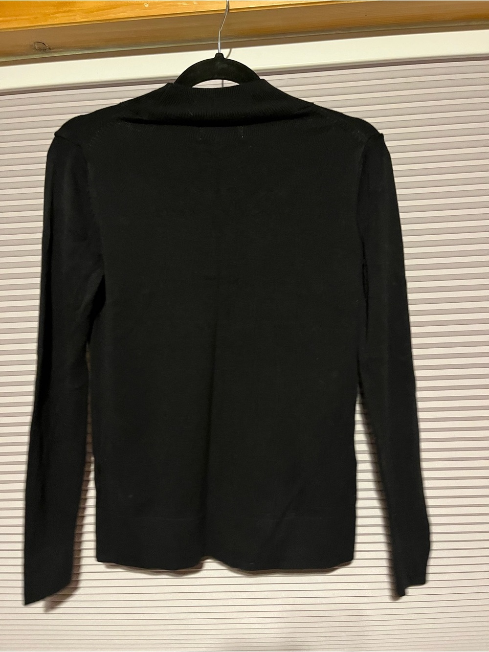 Old Navy Black Women's Long-Sleeve Crewneck Sweater